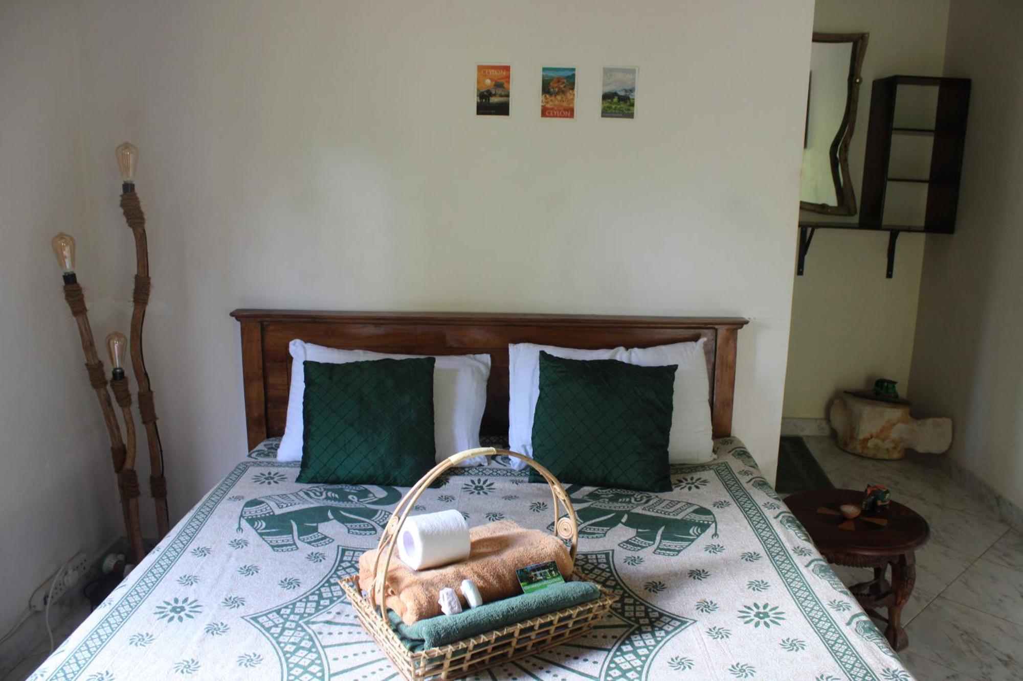 Hotel The Escape With Jadeon à Unawatuna Extérieur photo